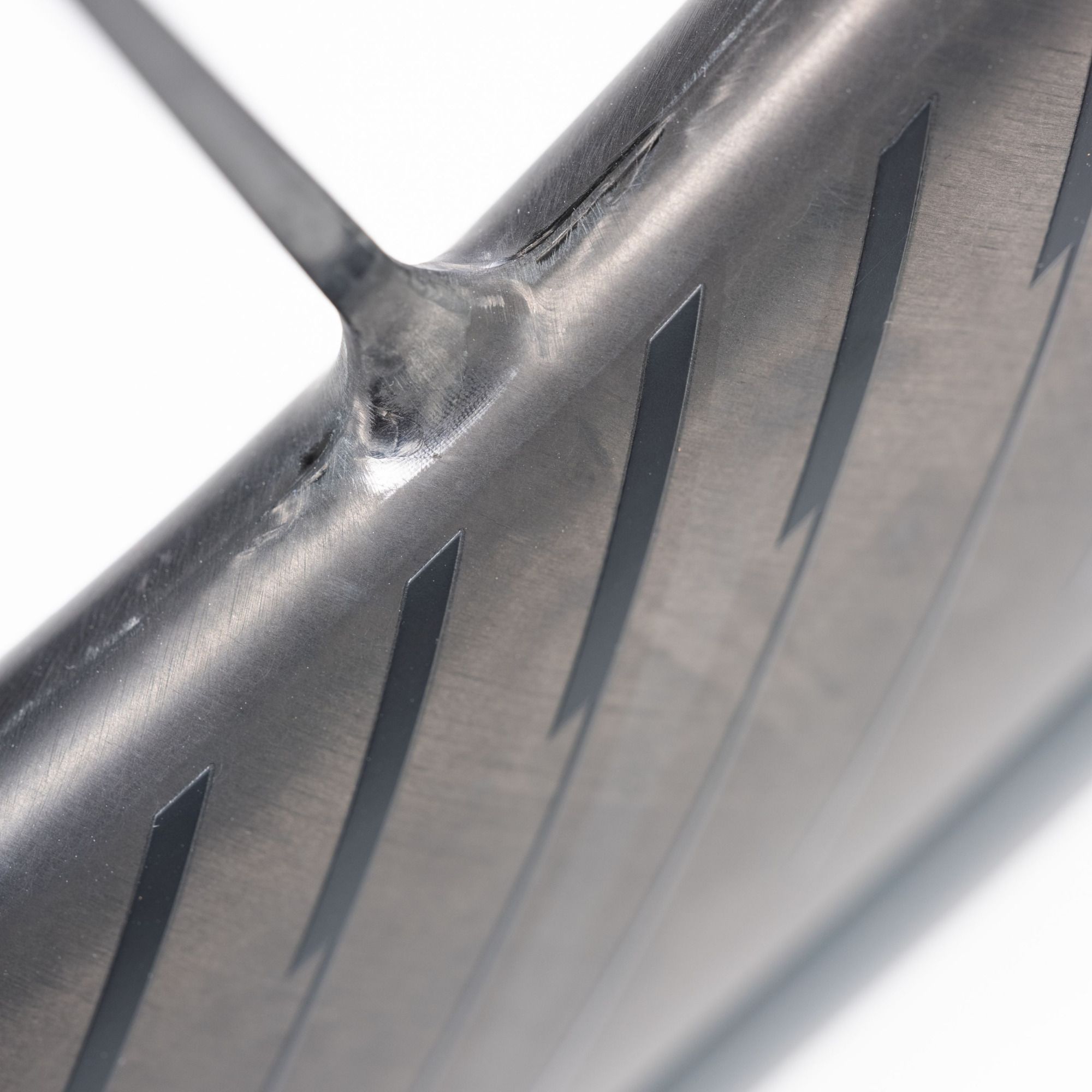 syncros_capital-sl-aero-wheels-beauty-shot-1-2000x2000_2059912.jpg
